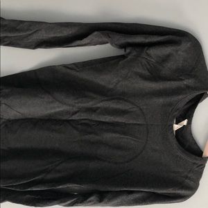 Long sleeve LuLuLemon shirt